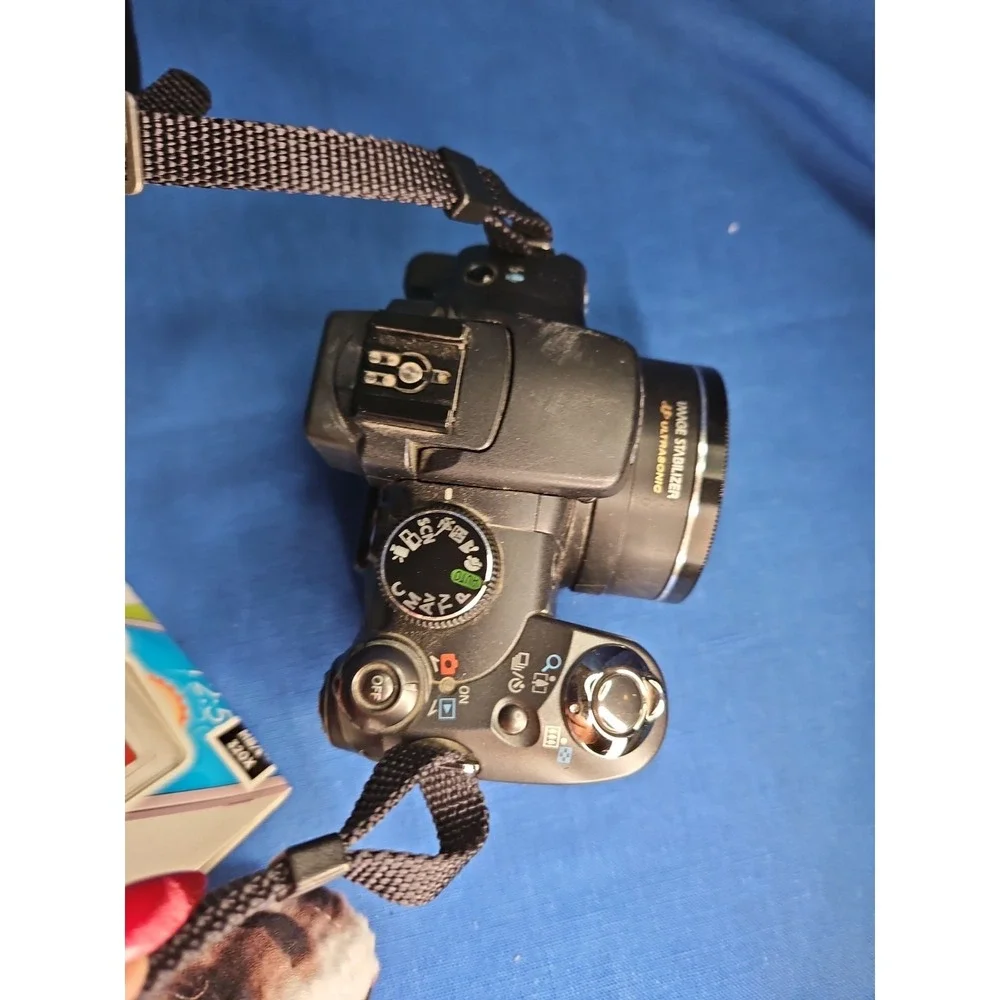 Canon PowerShot S5IS Digital 8.0 MP Camera S5 IS Tested w/Memory Card & Case